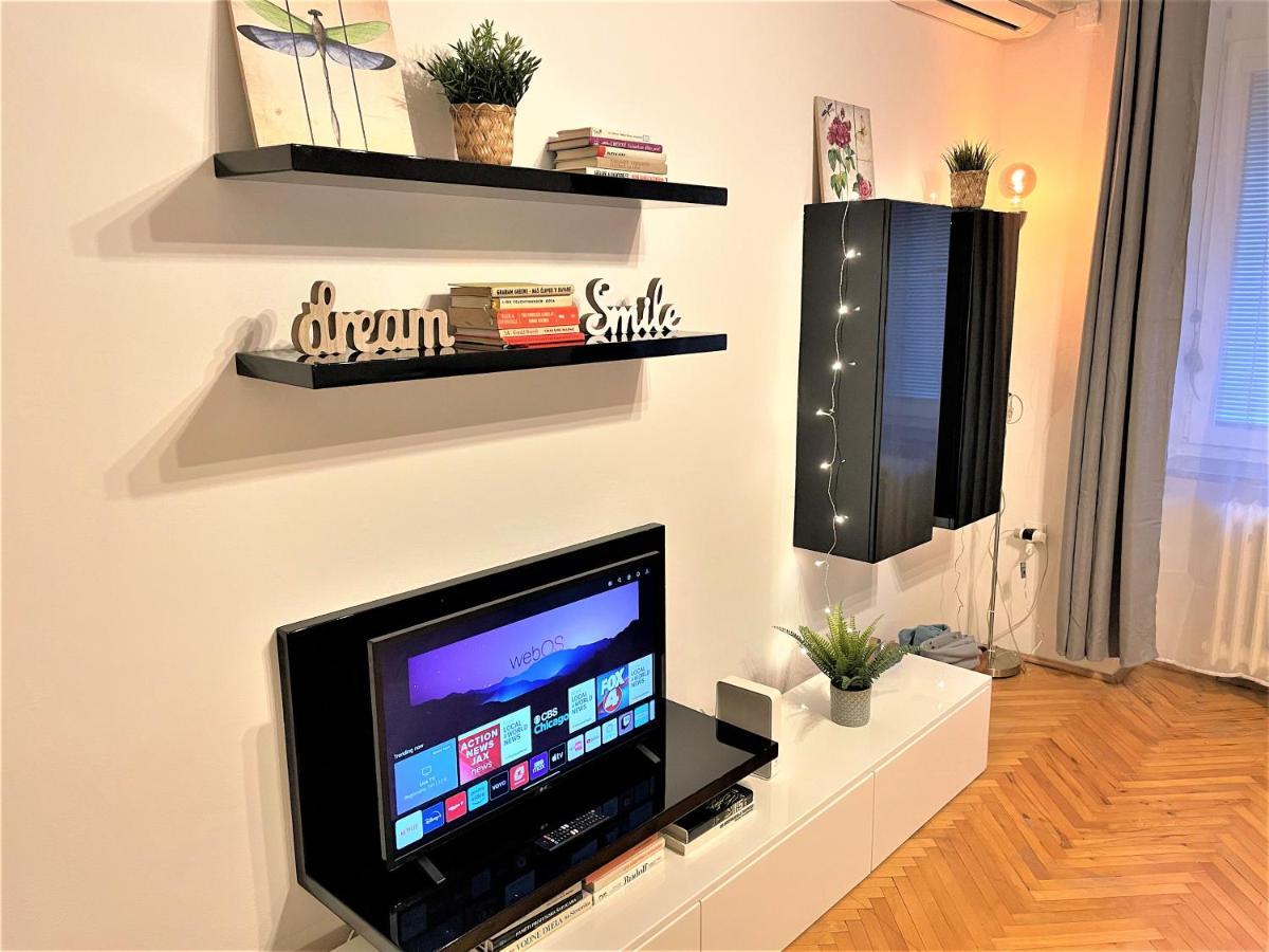 Apartment Helen - Old Town, Ac Bratislava Ngoại thất bức ảnh
